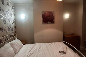 Curzon Street Retreat - 4 Beds