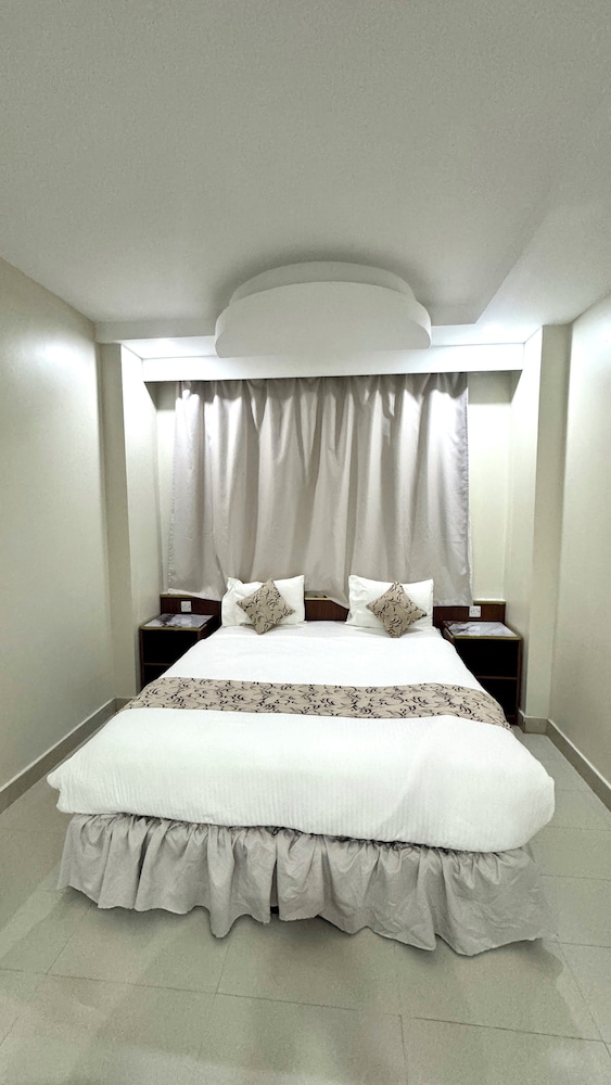 Dancenter Muscat Holiday Luxury Stay