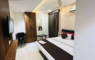 Hotel Shree Palace & Restaurant
