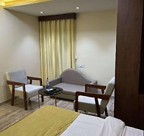 Hotel Shree Palace & Restaurant