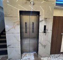 Hotel Shree Palace & Restaurant