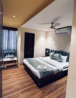 Hotel Shree Palace & Restaurant