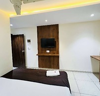 Hotel Shree Palace & Restaurant