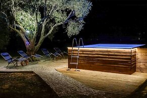 Sinani Villa - Garden Oasis With Private Pool