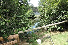 Lakeside Getaway With Family Amenities