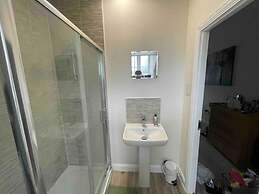 Bristol Unique Townhouse - 4 Bedroom House