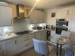 Bristol Unique Townhouse - 4 Bedroom House