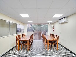 Townhouse Oak Sector 121 Noida Metro Station