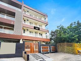 Townhouse Oak Sector 121 Noida Metro Station