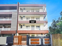 Townhouse Oak Sector 121 Noida Metro Station