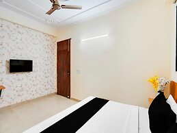 Townhouse Oak Sector 121 Noida Metro Station