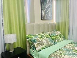 MactanNewtown Staycation Near The Beach