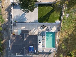 Domus Dervisi by Estia