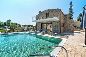 Domus Dervisi by Estia