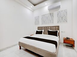 Hotel O Sarai Metro Station