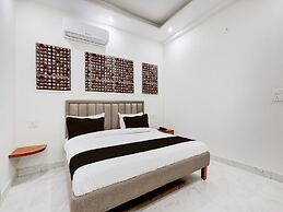Hotel O Sarai Metro Station