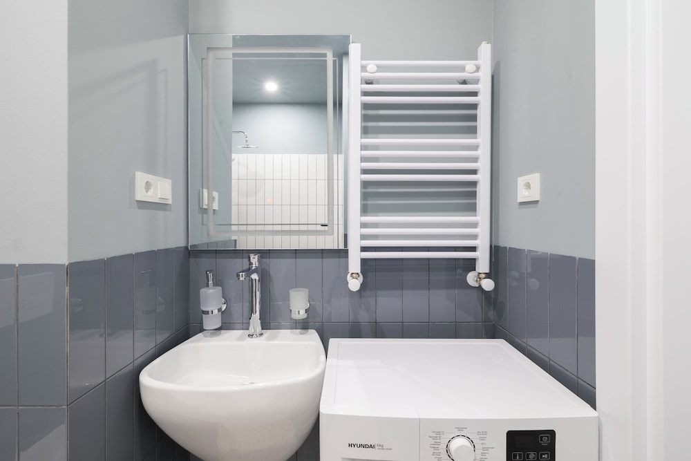 Next White Aparthotel Official