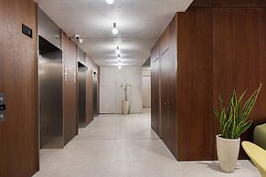 Next White Aparthotel Official