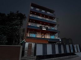 Collection O Sector 93 Noida Expressway