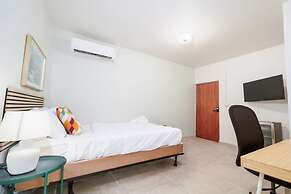 Room 1 - Stylish Accessible Suite