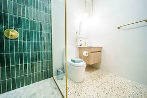 Room 1 - Stylish Accessible Suite