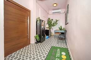Room 1 - Stylish Accessible Suite