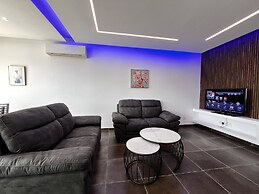 02 LIM - Stay Neo Coast Apartment
