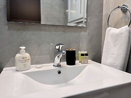 02 LIM - Stay Neo Coast Apartment