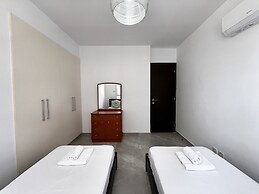02 LIM - Stay Neo Coast Apartment