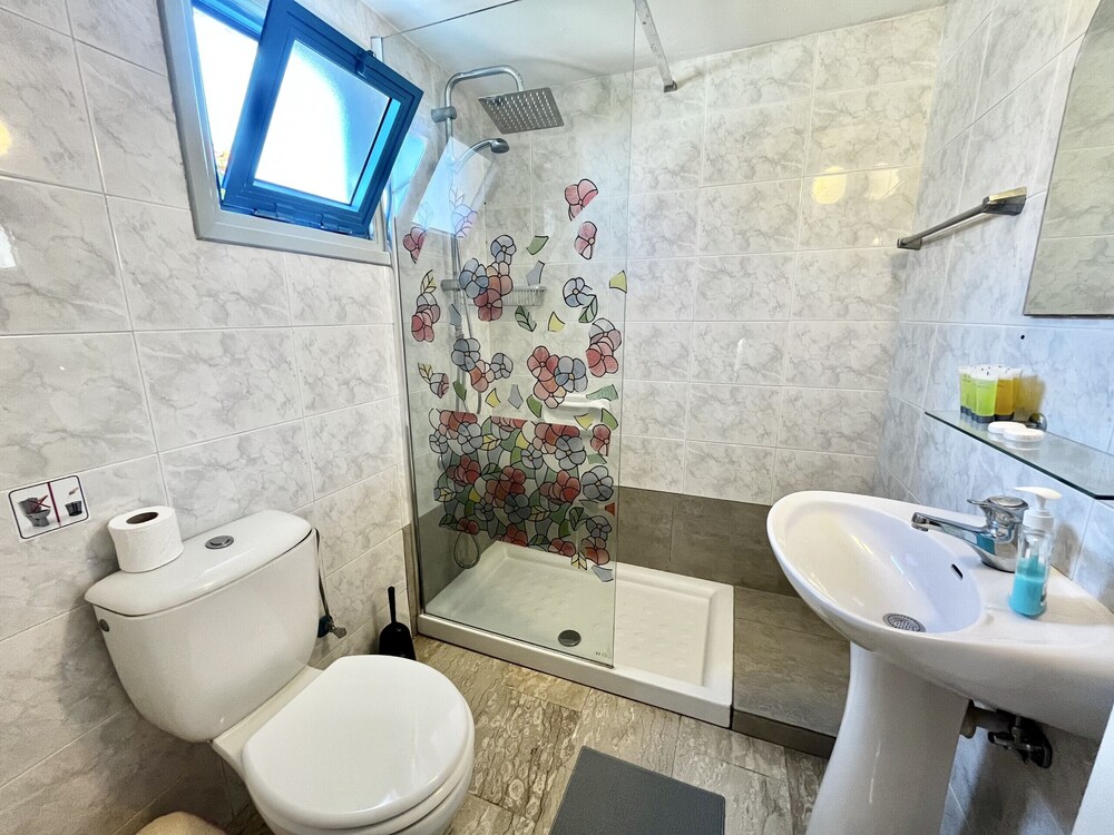 155 PRV - Stay Pervolia Maisonette