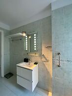 102 PAP - Stay Helios House