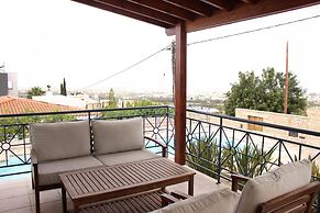 102 PAP - Stay Helios House