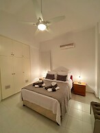 102 PAP - Stay Helios House