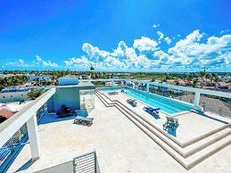 STUDIOS and SUITES Ducassi ROOFTOP POOL