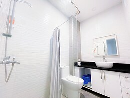 STUDIOS and SUITES Ducassi ROOFTOP POOL