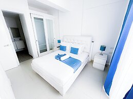 STUDIOS and SUITES Ducassi ROOFTOP POOL