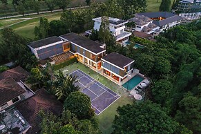 Luxury9BRVillaGolfViewTennisCourt V158