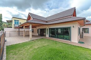 Spacious 4BR Pool Villa in Chalong V155
