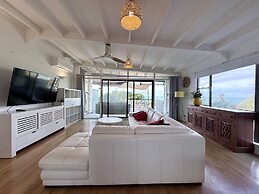 Korora Court by Charlesworth