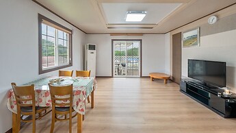 Evergreen Pet-friendly Pension, Taean