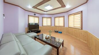 Evergreen Pet-friendly Pension, Taean