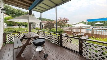 Evergreen Pet-friendly Pension, Taean