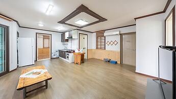 Evergreen Pet-friendly Pension, Taean