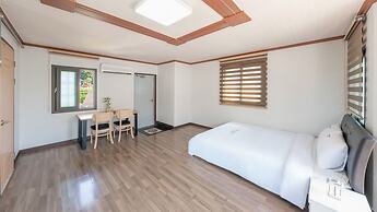 Evergreen Pet-friendly Pension, Taean