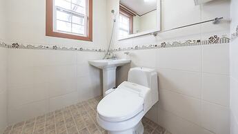 Evergreen Pet-friendly Pension, Taean