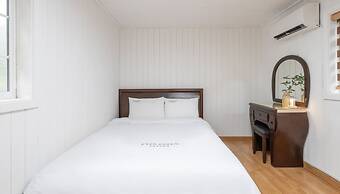 Evergreen Pet-friendly Pension, Taean