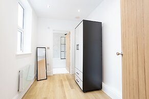 Flat 2 15 Longley Road