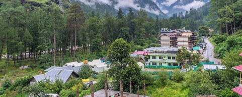goSTOPS PLUS Kasol Manikaran Road, Bar and Hostel
