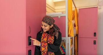 goSTOPS PLUS Kasol Manikaran Road, Bar and Hostel
