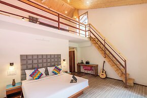 goSTOPS PLUS Kasol Manikaran Road, Bar and Hostel